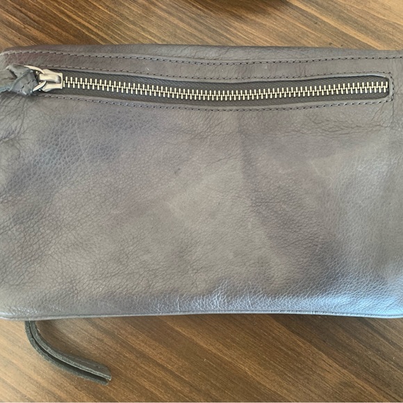 💥SOLD💥Liebeskind Clutch - Picture 3 of 6